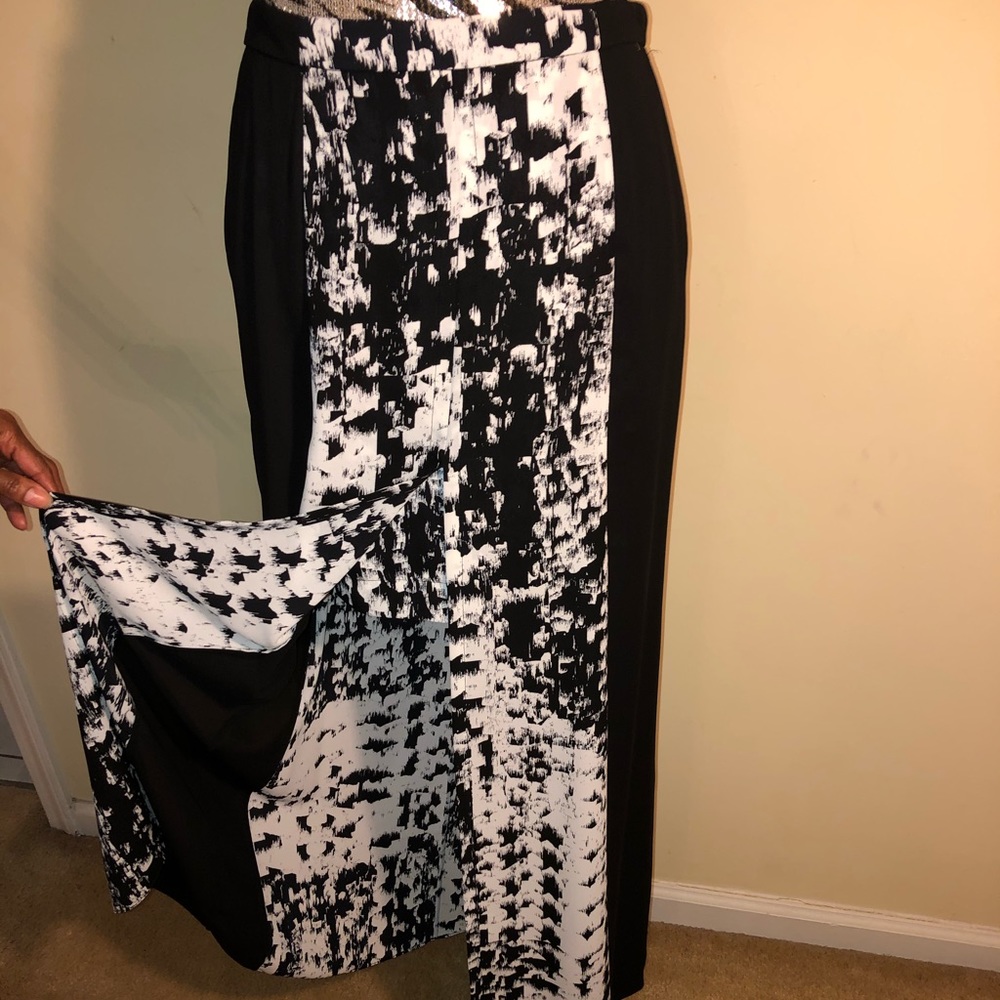 BCBG MAXAZRIA skirt